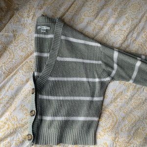 Cropped soft cardigan